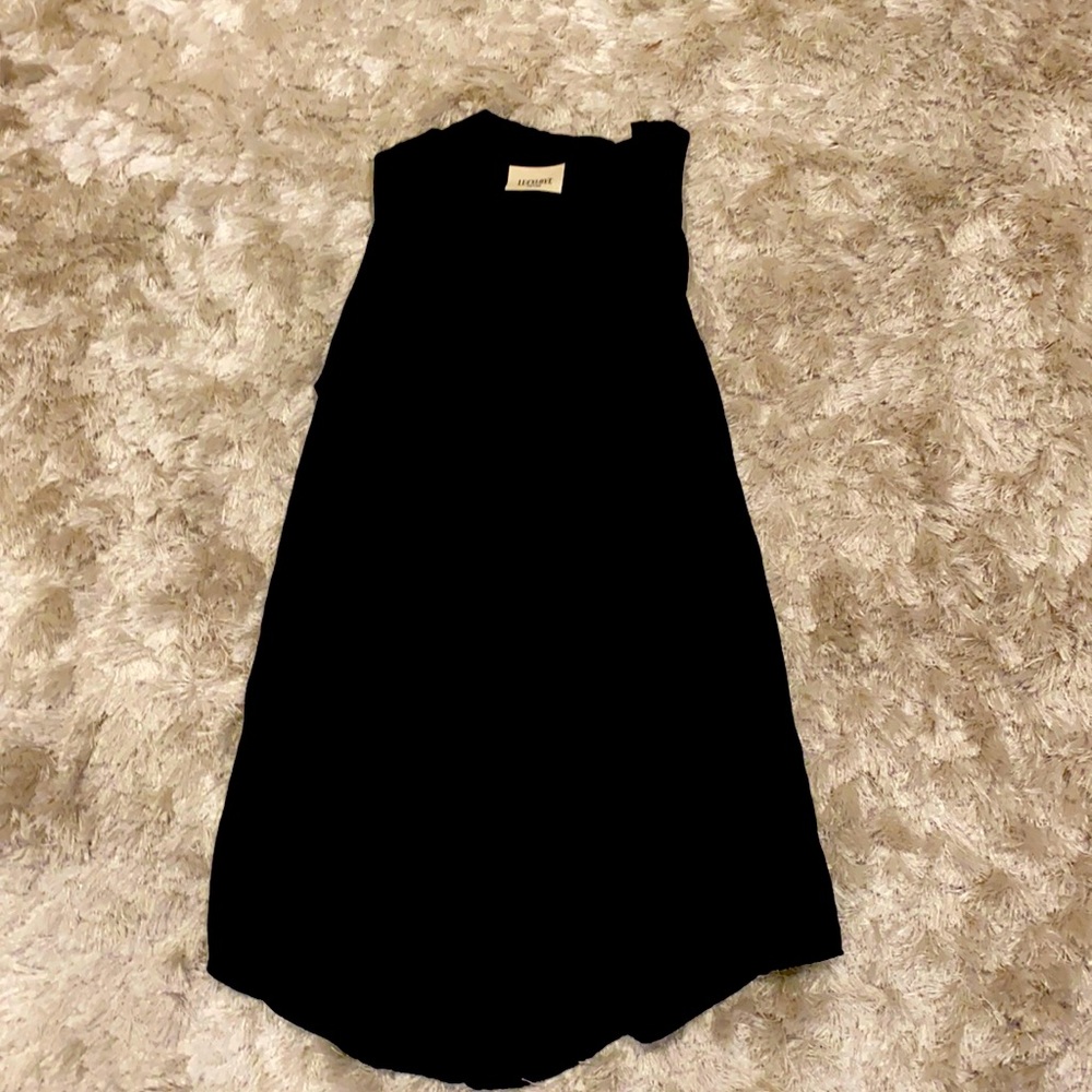 Lucy Love sleeveless black dress